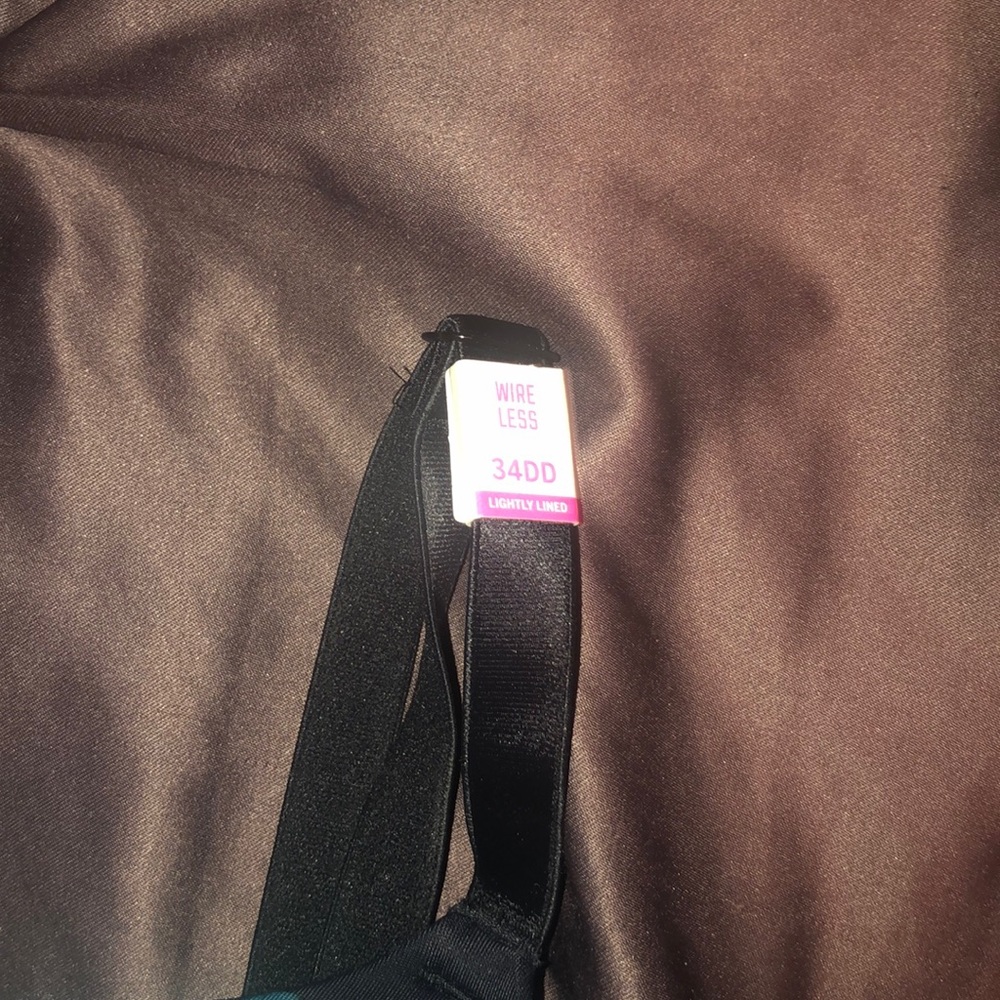 PINk - Picture 3 of 14